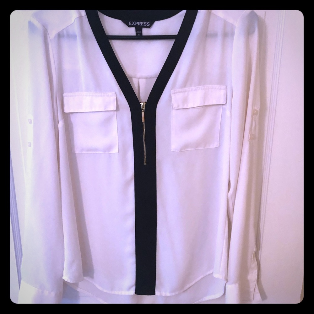 Express convertible sleeve blouse